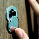 Recomendaciones-de-seguridad-para-evitar-robos-en-tu-casa