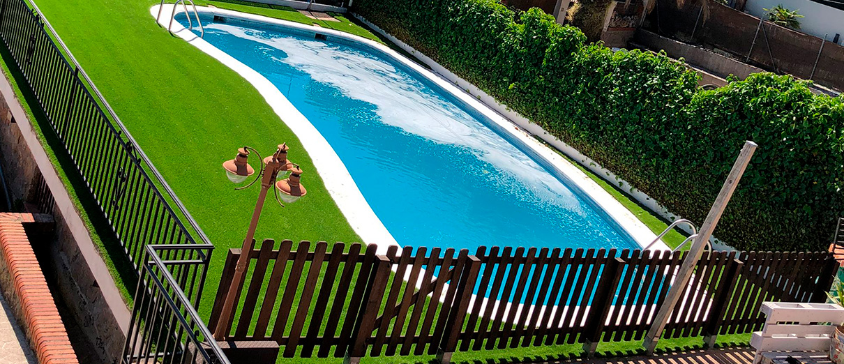 Ideas de jardines con césped artificial