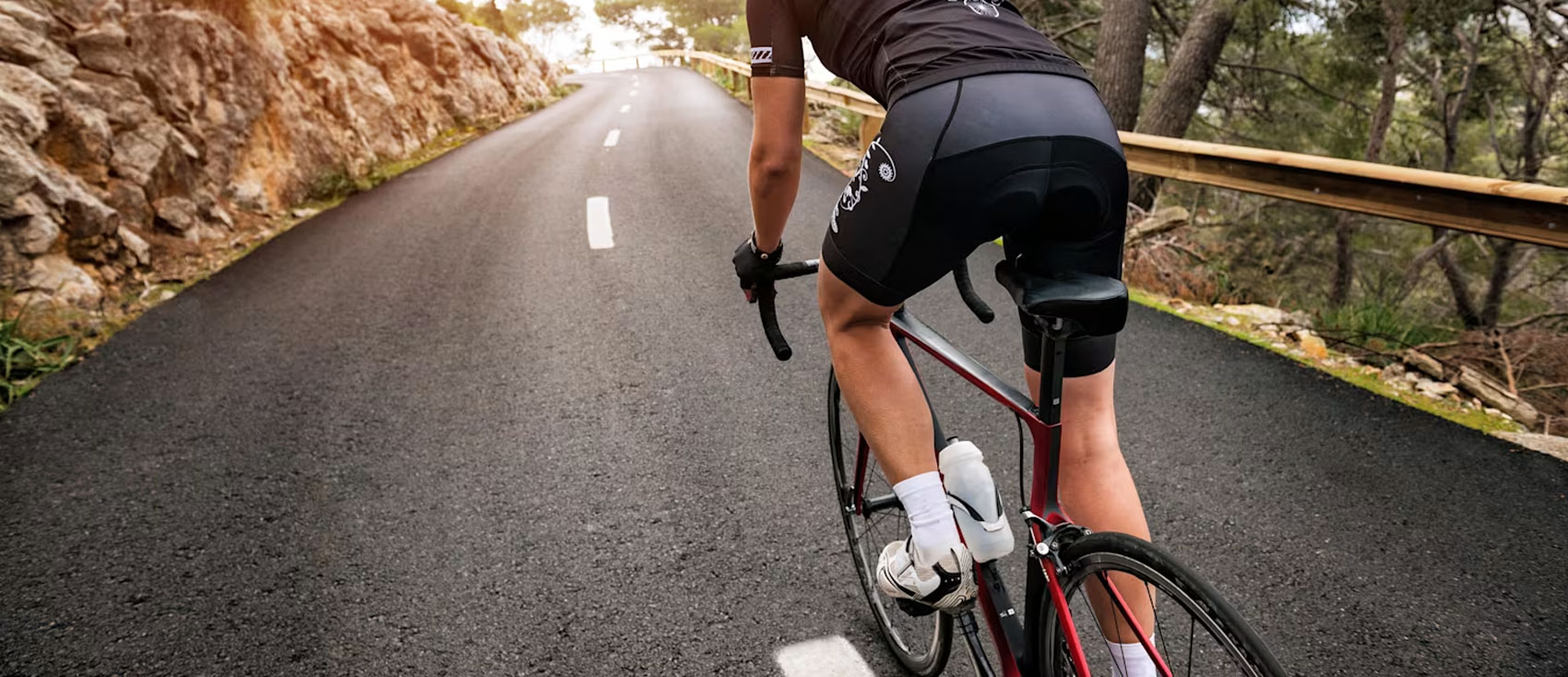 Calcetines de ciclismo: el componente técnico que optimiza el entrenamiento profesional